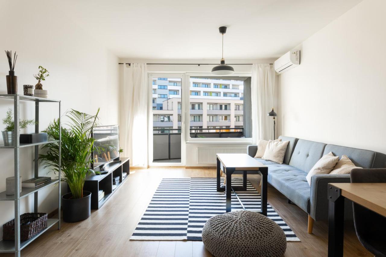 Quiet & Cozy Apartment Old Town - Free Underground Parking コシツェ エクステリア 写真