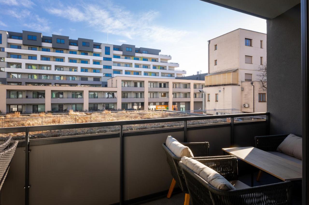 Quiet & Cozy Apartment Old Town - Free Underground Parking コシツェ エクステリア 写真