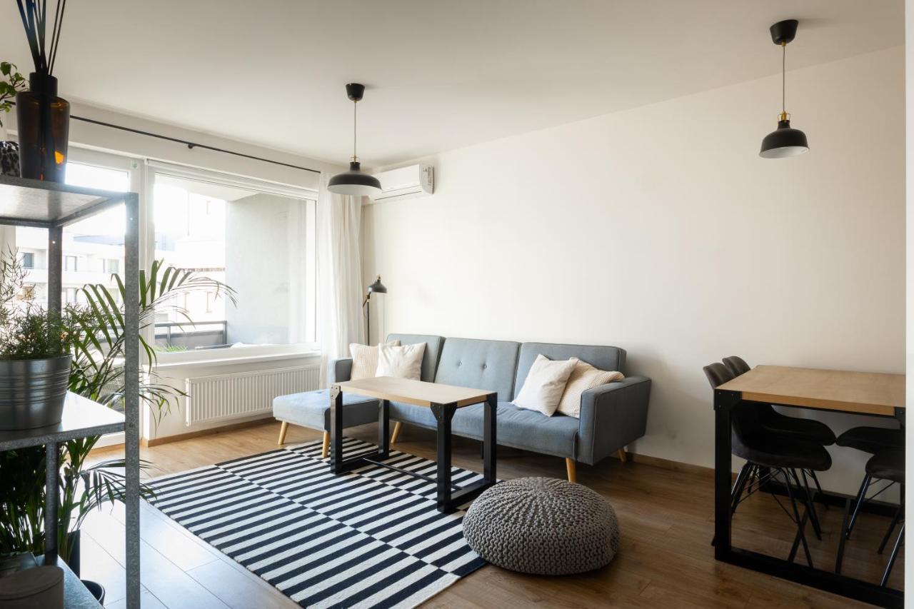Quiet & Cozy Apartment Old Town - Free Underground Parking コシツェ エクステリア 写真